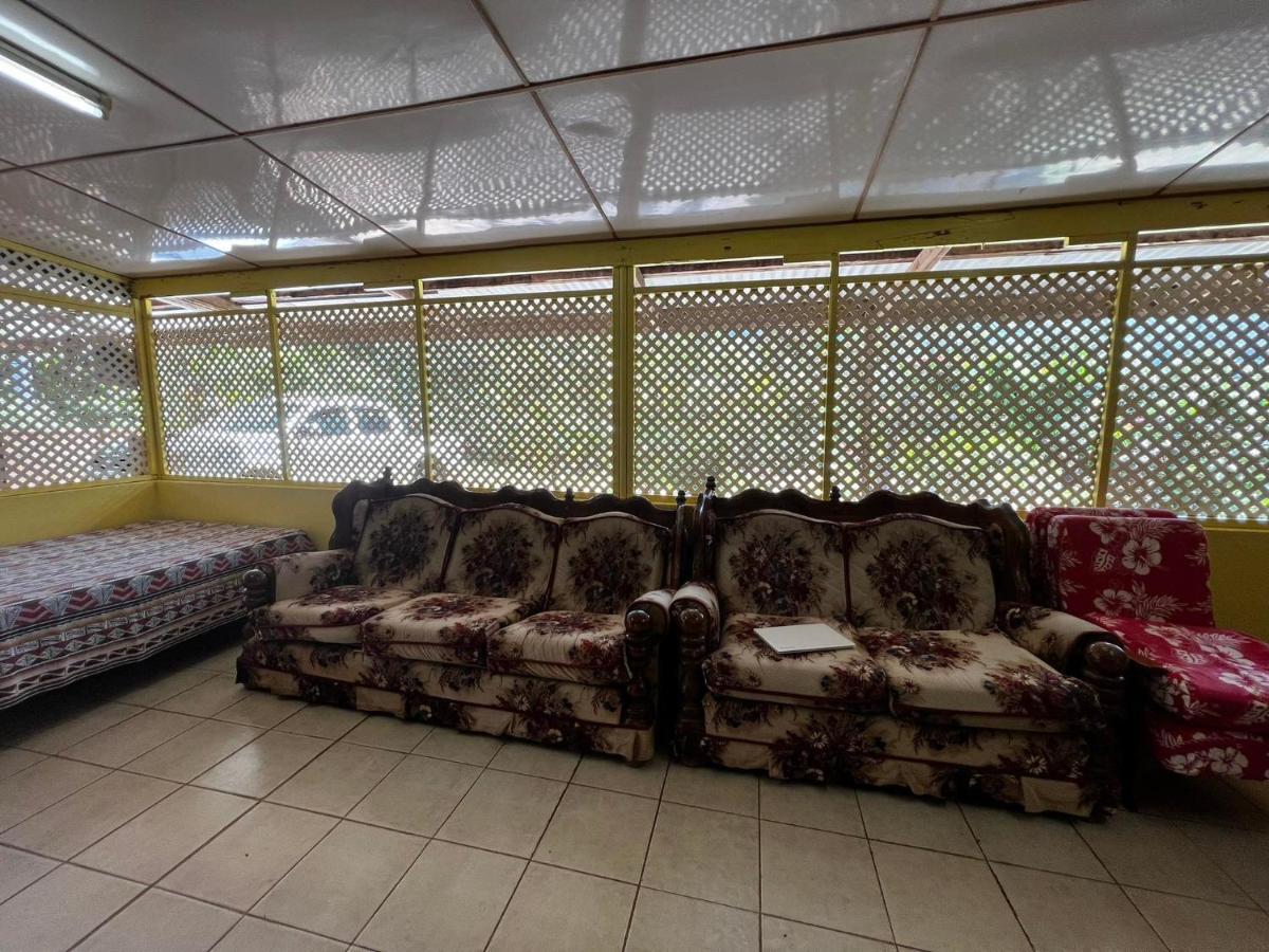 Pension Punahaa Nuku Hiva Extérieur photo